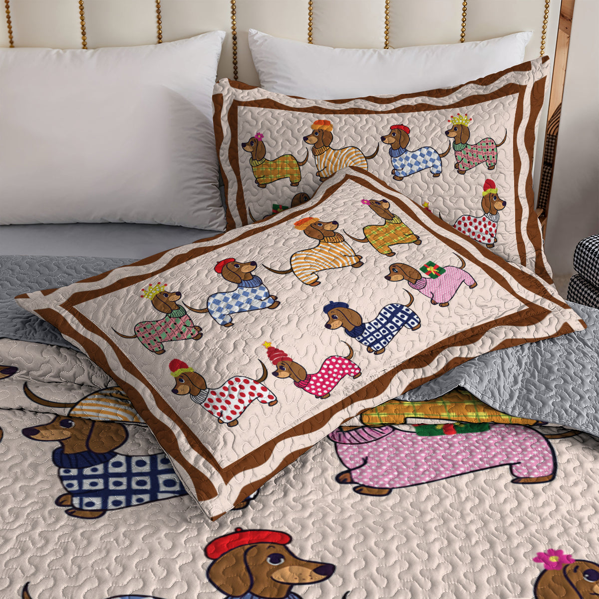 Shineful All Season Quilt 3-Piece Set - Mischievous Dachshunds