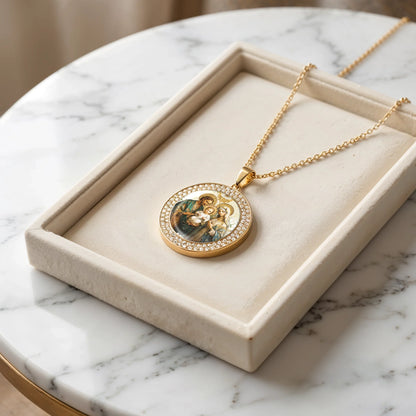 Shineful Necklace Sacred Holy Family Medallion