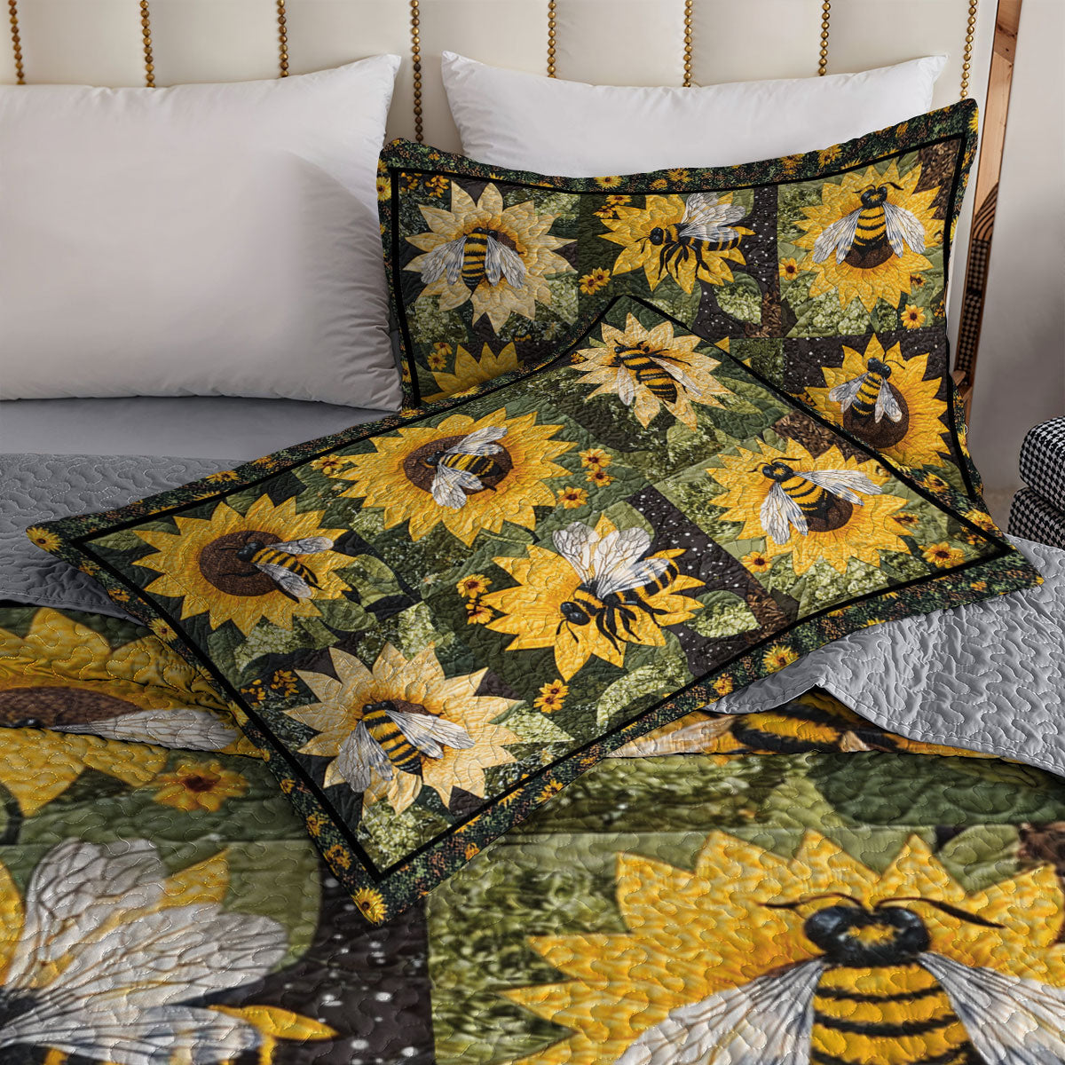 Shineful All Season Quilt 3-Piece Set Bee Bliss With Sunflowers